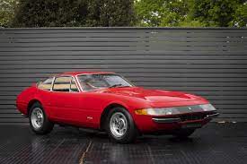 Deeply bolstered sports seats feature the iconic daytona detailing, with perforated black leather strips running through their centres, whilst ahead of the driver a thin rimmed leather steering wheel and long, rounded gearstick provide a. Ferrari 365 Gtb 4 Daytona Plexi Glass Lhd Hexagon Classic And Modern Cars
