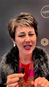 Ebi, Zac and Nat, drie hawelose kinders, wil 'n slim swendel onderneem om  vir Zac, wat amper heeltemal blind is, die nodige spesiale bril te kry. Die  plan: ontvoer die burgemeester van