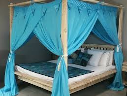 Himmelbett Selber Bauen 62 Ideen Und Bauanleitungen Archzine Net Himmelbett Himmelbett Vorhang Vorhange Wohnzimmer