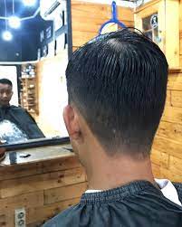 Pilihan gaya rambut pria pendek samping. Model Rambut Pria Dari Belakang