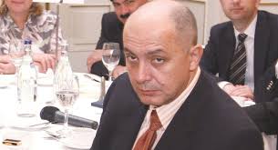 Vești proaste pentru fugarii puiu popoviciu și alexander adamescu. Puiu Popoviciu A Fugit Din Å£arÄƒ Cand A Flat CÄƒ A Primit 7 Ani De PuscÄƒrie PoliÅ£ia Il CautÄƒ Cu Interpolul Recentnews Ro