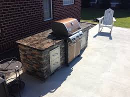 outdoor kitchens: custom vs prefab