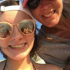 Robin Shelton (@shelton71robin)