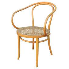 Used commonly in restaurants, dining rooms and offices, the b811 remains a popular chair for many environments. Set Of Six Thonet 209 Bentwood And Cane Dining Chairs At 1stdibs
