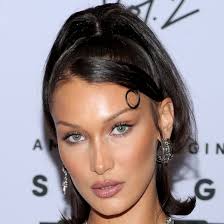The procedures people believe bella may have had include rhinoplasty (nose job. Bella Hadid Brought Back Her Signature Dark Brown Hair Color See The Photos Allure