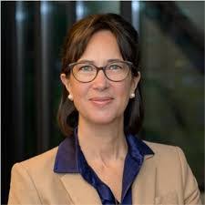 Jessica Lustig's Instagram, Twitter & Facebook