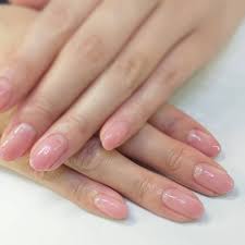 linonail 青葉台のネイルサロンさんはinstagramを利用しています リペアのカラグラ 自然な感じで薄付きで というところは前回と同じ 前回はベージュ 今回はベリー色 違いが分かりにくい リペア カラーグラデーション シアーカラー 一度塗り つやぷ nail