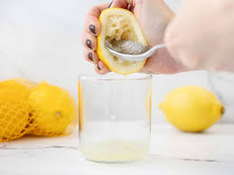 how to juice a lemon without a juicer