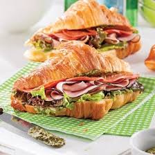 Croissant Au Jambon Fume Pesto Et Pepperoni 5 Ingredients 15 Minutes Recipe Delicious Dinner Recipes Food Lover Food