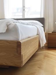 Hohes bett 140x200 ergebnisse unser shop präsentiert hier unsere produkte zu ihrer suche nach hohes bett 140x200. Zeitlose Bettanlage Doppelbett Knorrige Eiche Und Leder Hohes Kopfteil Bei Mobel Morschett Bett Eiche Schlafzimmer Bett Schlafzimmer