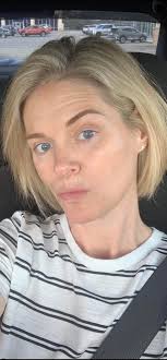 What eyebrow option is best for fair skin?