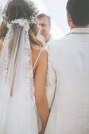 Wedding Hair Down With Floral Crown And Veil Wedding Hairstyle And Wedding Veil Wedding Hair Down Wedding Hairstyles With Veil Flower Crown Hairstyle