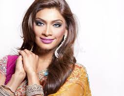 217 White Skin Saree Woman Stock Photos