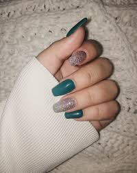 Black And Teal Stiletto Nails Pin By Joci Bas On Nails Teal Acrylic Nails Teal Nails Teal Nail Designs