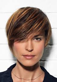 Quelle teinte de blond choisir ? Couleur Chatain Clair Sur Cheveux Court Cheveux Courts Cheveux Courts Meches Cheveux