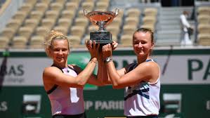While the american is vivacious and goofy, the pole is very reserved. Barbora Krejcikova Katerina Siniakova Beat Bethanie Mattek Sands Iga Swiatek In French Open 2021 Women S Doubles Finals Latestly