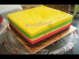 Resep kue apem jawa kukus mekar dengan santan kelapa dengan aroma spesial dan telah kami rangkum dengan cara pembuatannya secara lengkap agar anda mengetahui. Resep Mudah Bolu Kukus Trio Bolu Kukus Pelangi Youtube