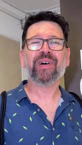 DATAZO!!!!! Ojo ahí quizás lo tienes guardado y no sabías cuánto vale,  feliz dia del trabajo a todos los que se parten el lomo haciéndolo y que  mejor celebración que entregándote este