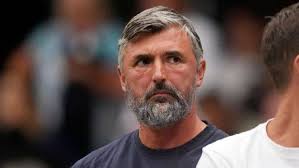 Will Tsitsipas overcome his backhand issues at Wimbledon?