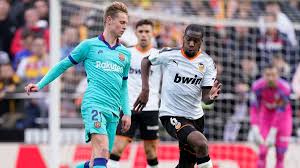 Search for direct flights and options with connections, and compare offers easily. Fc Barcelona Verliert Im Auswartsspiel Gegen Den Fc Valencia Eurosport