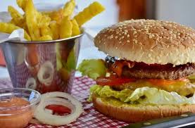 Aunque el origen de la hamburguesa es un tanto incierto, lo que sí sabemos es que en méxico. 4 Maneras De Celebrar El Dia Internacional De La Hamburguesa La Neta Neta