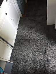 Und solche teppiche haben gegenüber glatten linoleumböden unschlagbare vorzüge. Pin Auf Peppa