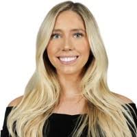 Whitney Braun's Instagram, Twitter & Facebook