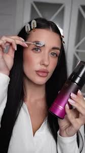 Набор, который нужен для идеальных, чётких и ухоженных бровей ⚡️ •  Мусс-шампунь Molea — бережно очищает кожу и волоски, подготавливая брови к  окрашиванию. • Контурная паста Nikk Mole — помогает ...