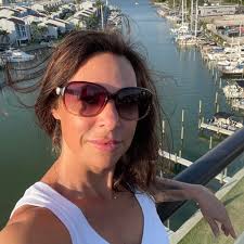 Dog sitter available in Naples?