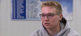 16-year-old boy becomes licensed hot-air balloon pilot