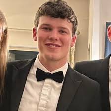 The past few months have been extremely rewarding completing my first  marathon run in Venice and finishing my fundraising campaign for Down  syndrome Cork youth club. I achieved my goal of running