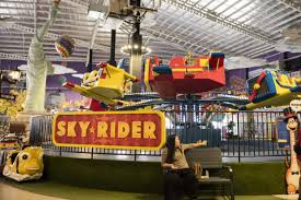 Coba aja masukkan model harus beli tiket dulu, pasti pengunjungnya bakalan lebih teratur dan tertata. Tiket Trans Studio Mini Pontianak Harga Promo Tiket Com