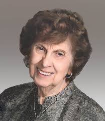 Tina Klawitter's Instagram, Twitter & Facebook