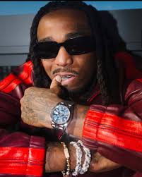 Hunnit Racks and I got it all cash nd I came out the trap now they look at  me crazy! #LLT🚀