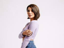 A tv reporter is on the verge of getting fired when a last chance is given. Carolina Carvalho A Vida Esta Constantemente A Por Nos A Prova Celebridades Maxima