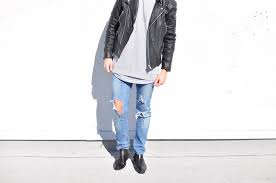 They are always in fashion, like the little black the style is comfortable, trendy and unisex because both men and women look good with them. Chelsea Boots For Men Style Guide Miss Zias