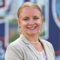 Adrianna Meyer's Instagram, Twitter & Facebook