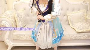 The innocent bitch little loli [Bingling Zixuan] is ridden by a cute girl  in COS clothes.