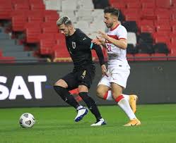Fenerbahçe'nin sparta rotterdam'da forma giyen 18 yaşındaki halil dervişoğlu ile ilgilendiği iddia edildi. Halil Dervisoglu Kimdir Halil Dervisoglu Kac Yasinda Halil Dervisoglu Hangi Takimda Oynuyor Aspor