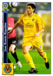 La @ffcv_info distingue al presidente del villarreal, fernando roig, con la medalla de oro , la máxima distinción del fútbol de la comunitat. 74 Juan Roman Riquelme Villarreal C F Mund Sold Through Direct Sale 86827068