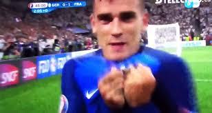 Goal celebration gifs have become a staple of football's social media landscape, but some clubs are ready to go that extra mile to keep us amused. Soccer Players Gifs Antoine Griezmann Wattpad