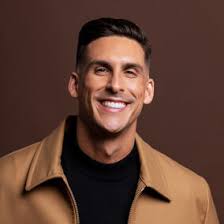 WATCH: That time Oscar Isaac said eight inches isn't "enough" and the  internet gasped