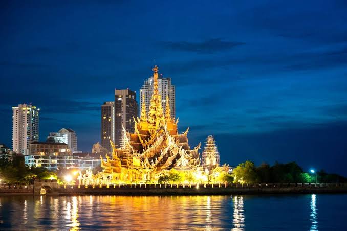8 Fun Things to Do in Pattaya at Night