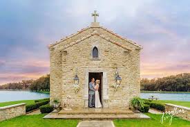 Intimate Houston Oaks Country Club Wedding Faircloth Wedding Jonathan Ivy Wedding Venue Houston Houston Oaks Country Club Country Club Wedding
