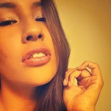 Krystal Ross's Instagram, Twitter & Facebook