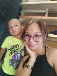 Do autistic children shake their heads?