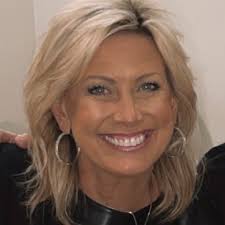 Lori Hughes (@lorihughes70)