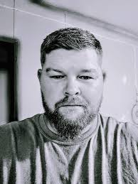 Female carpenter with industrial experience