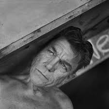 Urodził się w warszawie, gdzie w 1981 ukończył studia w. Miroslaw Zbrojewicz Aktor Ponad Szuflada Anywhere Pl