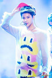 Haha He Looks Awesome But That T Shirt Is Just Terrbile Stylist Noonas Why Taemin Shinee Shinee Taemin